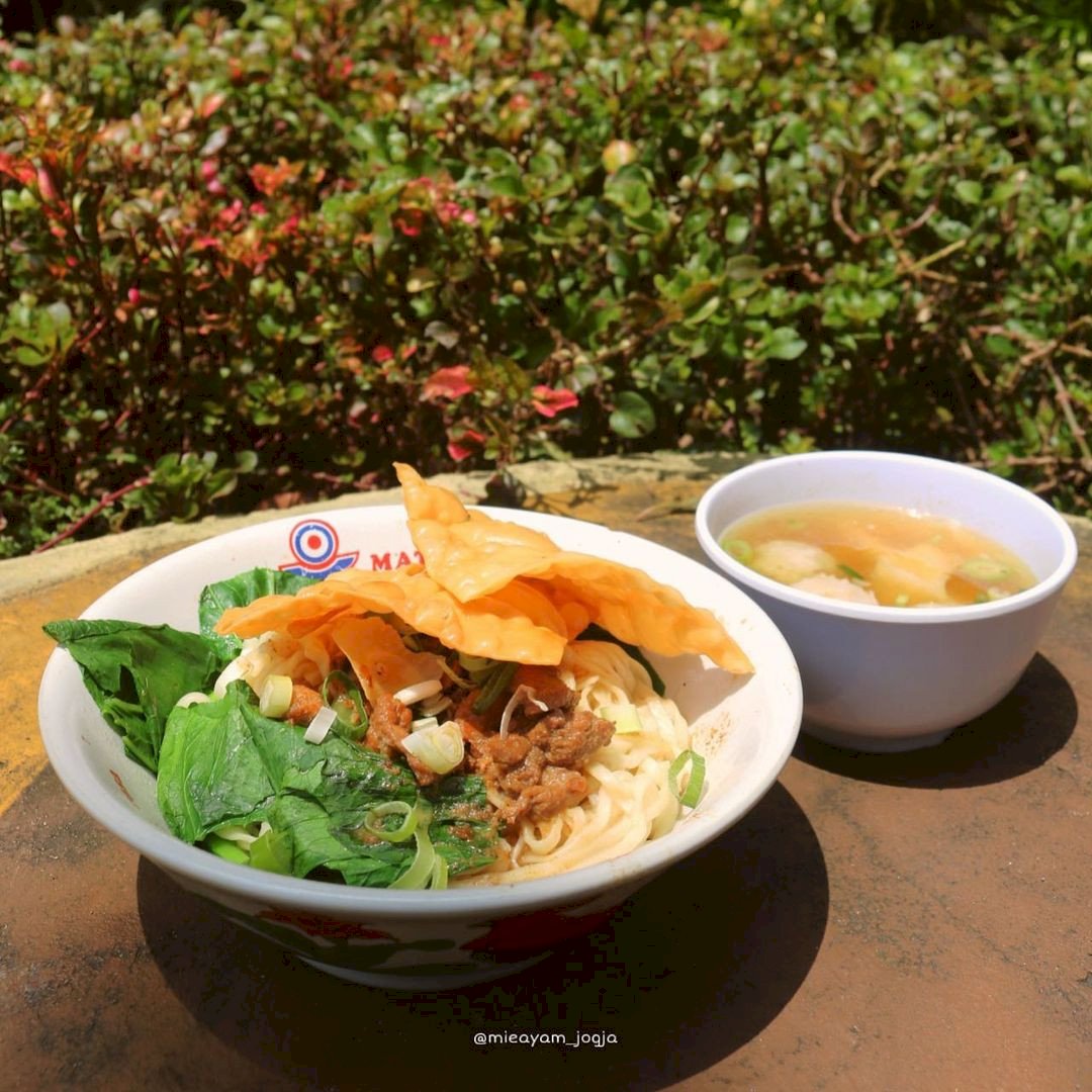 Budget Kamu Lagi Menipis? Berikut 5 Rekomendasi Tempat Makan di Jogja Dengan Harga Terjangkau . Gambar : IG @ mieayam_jogja