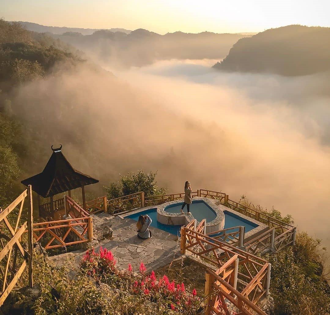 Harga Tiket Bukit Panguk Kediwung, Wisata Jogja yang Menyajikan Pemandangan Alam Dari Atas Ketinggian. Gambar : IG @kesetwelcome_