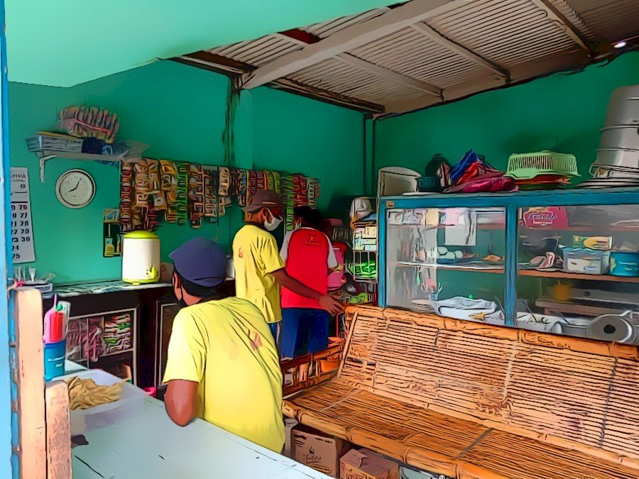 PPKM Terus Diperpanjang, Omzet Pemilik Warung Makan Turun hingga 65 Persen. Gambar : Suasana warung Ibu Tin